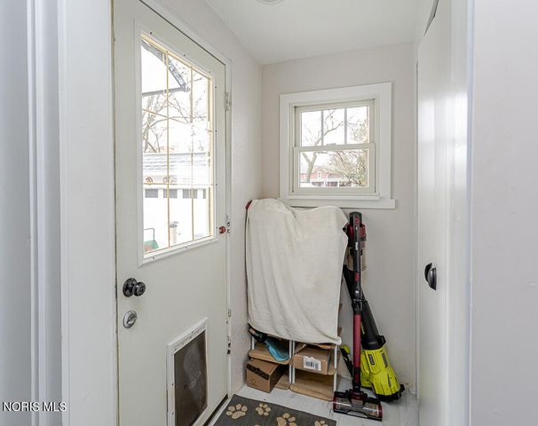 3917 Almeda Drive, Toledo, OH 43612