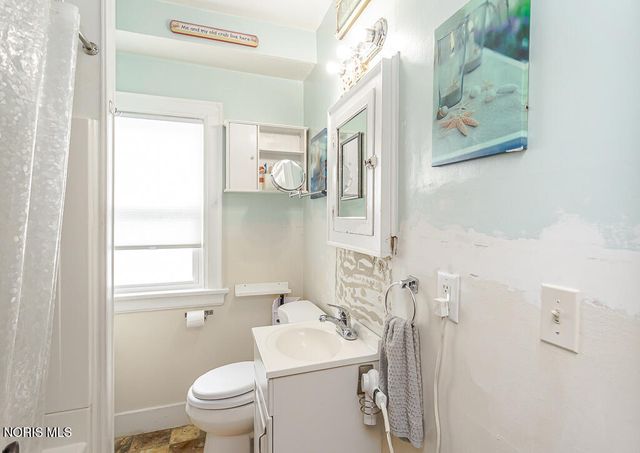 3917 Almeda Drive, Toledo, OH 43612