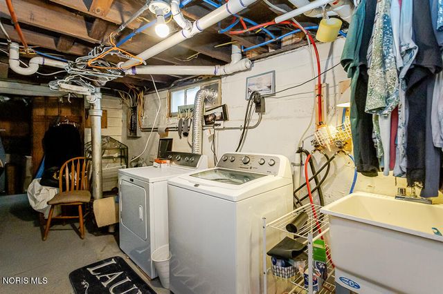 3917 Almeda Drive, Toledo, OH 43612