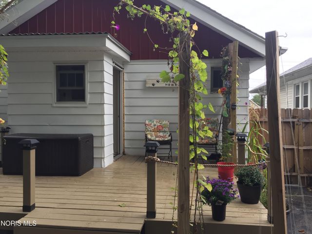 3917 Almeda Drive, Toledo, OH 43612