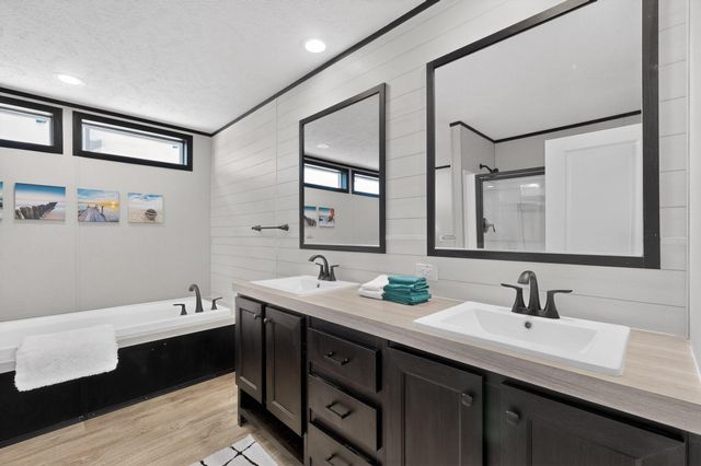 1605 2nd Avenue NW, Rio Rancho, NM 87124