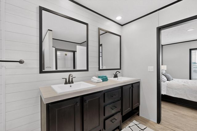 1605 2nd Avenue NW, Rio Rancho, NM 87124