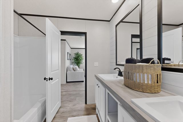 1605 2nd Avenue NW, Rio Rancho, NM 87124