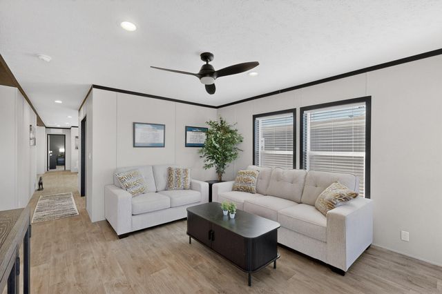 1605 2nd Avenue NW, Rio Rancho, NM 87124