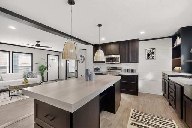 1605 2nd Avenue NW, Rio Rancho, NM 87124