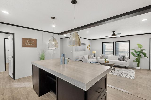 1605 2nd Avenue NW, Rio Rancho, NM 87124