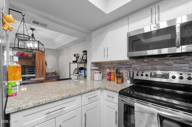 202 E RUTH Avenue 2, Phoenix, AZ 85020