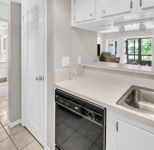 401 WINDRUSH BAY DRIVE, Tarpon Springs, FL 34689