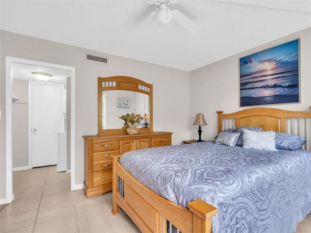 401 WINDRUSH BAY DRIVE, Tarpon Springs, FL 34689