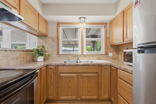 343 N Acadia, Wichita, KS 67212