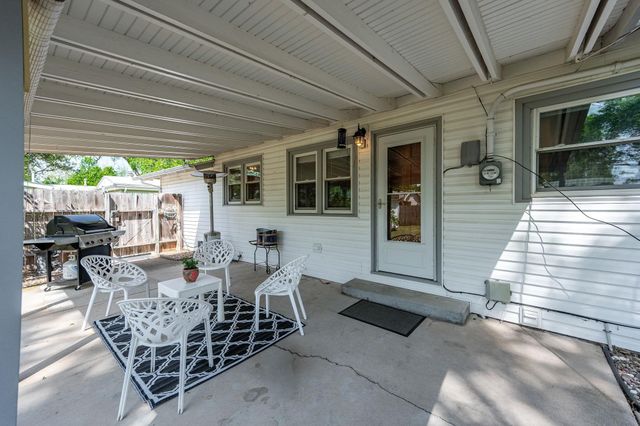 343 N Acadia, Wichita, KS 67212