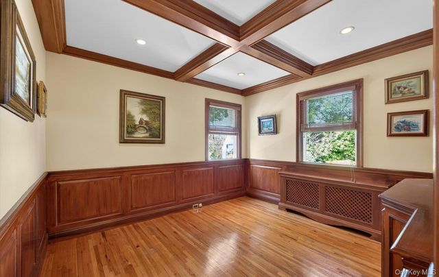 88 Philadelphia Avenue, Massapequa Park, NY 11762