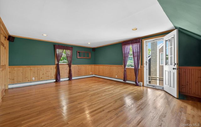 88 Philadelphia Avenue, Massapequa Park, NY 11762