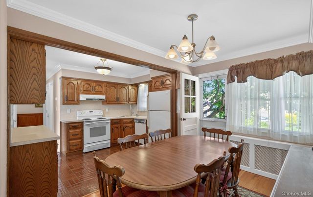 88 Philadelphia Avenue, Massapequa Park, NY 11762