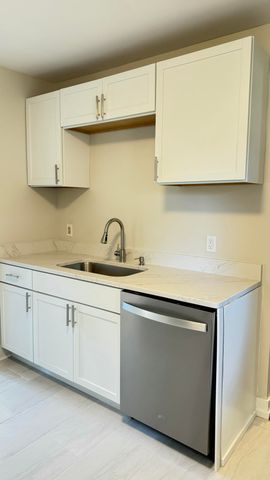 727 Water Street, Hobart, IN 46342