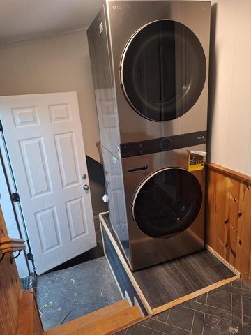 727 Water Street, Hobart, IN 46342