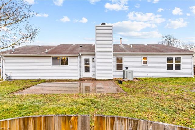 1100 Strauss DR, Virginia Beach, VA 23454