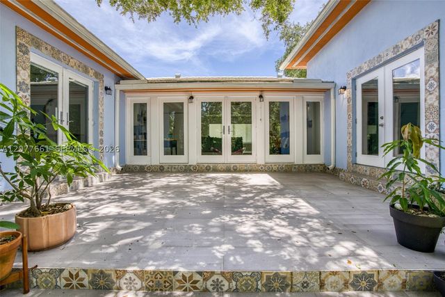 890 NE 90th St, Miami, FL 33138