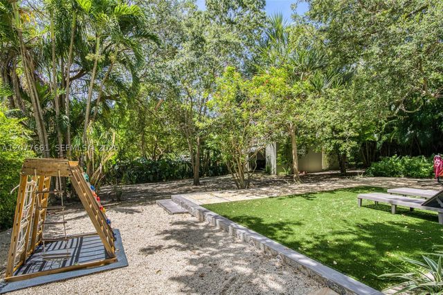 890 NE 90th St, Miami, FL 33138