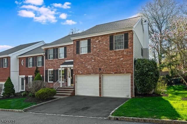 12 Eastgate Sq, Westfield Town, NJ 07090