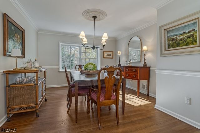 12 Eastgate Sq, Westfield Town, NJ 07090