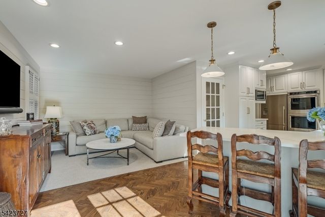 12 Eastgate Sq, Westfield Town, NJ 07090