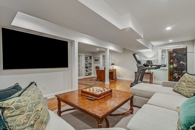 12 Eastgate Sq, Westfield Town, NJ 07090