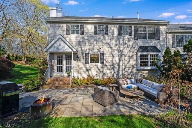 12 Eastgate Sq, Westfield Town, NJ 07090