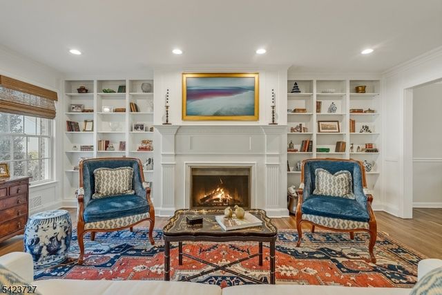 12 Eastgate Sq, Westfield Town, NJ 07090