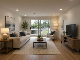 15 Bower Rd E1, Quincy, MA 02169