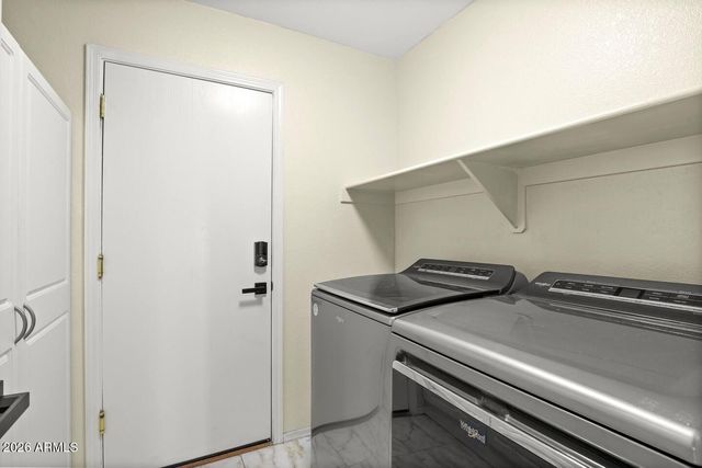 172 W SHANNON Street, Gilbert, AZ 85233