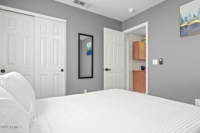 172 W SHANNON Street, Gilbert, AZ 85233