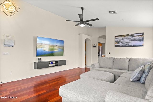 172 W SHANNON Street, Gilbert, AZ 85233