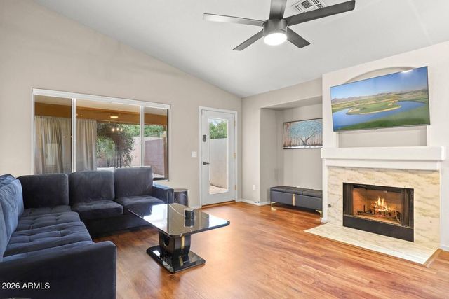 172 W SHANNON Street, Gilbert, AZ 85233