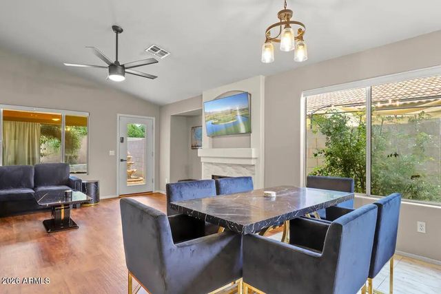 172 W SHANNON Street, Gilbert, AZ 85233