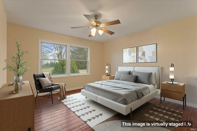 7692 N Emery Road, Rolling Prairie, IN 46371