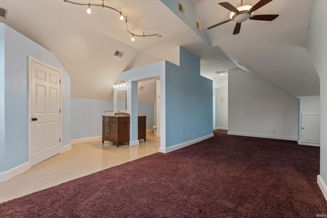 7692 N Emery Road, Rolling Prairie, IN 46371