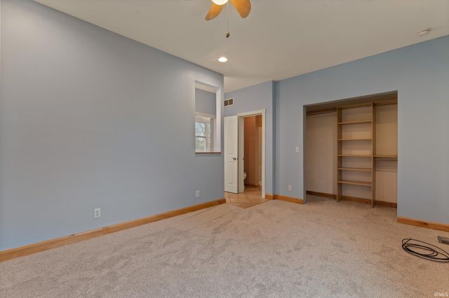 7692 N Emery Road, Rolling Prairie, IN 46371