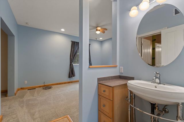 7692 N Emery Road, Rolling Prairie, IN 46371