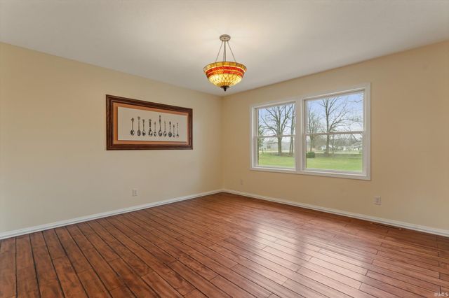 7692 N Emery Road, Rolling Prairie, IN 46371