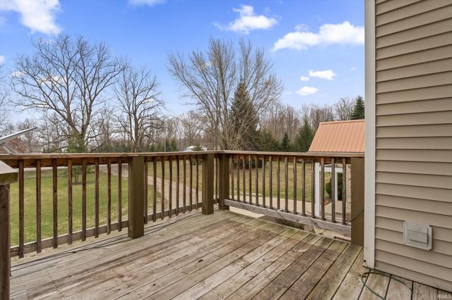 7692 N Emery Road, Rolling Prairie, IN 46371