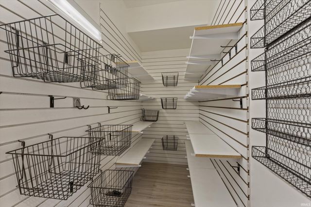 7692 N Emery Road, Rolling Prairie, IN 46371