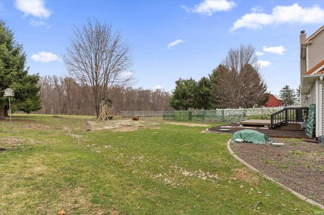 7692 N Emery Road, Rolling Prairie, IN 46371