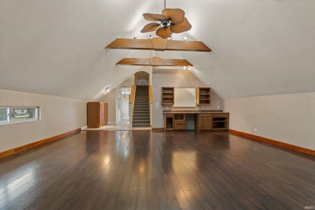 7692 N Emery Road, Rolling Prairie, IN 46371