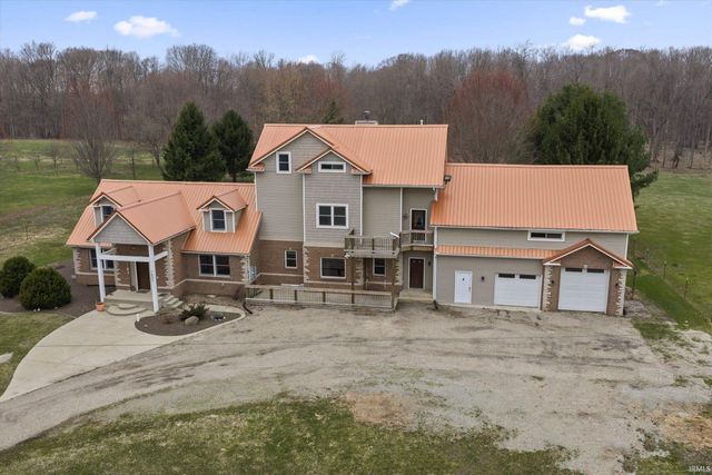 7692 N Emery Road, Rolling Prairie, IN 46371