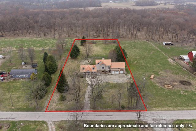 7692 N Emery Road, Rolling Prairie, IN 46371