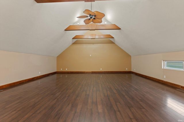 7692 N Emery Road, Rolling Prairie, IN 46371