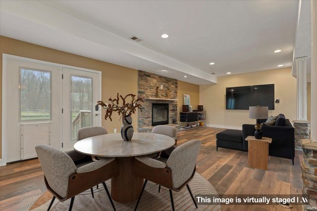 7692 N Emery Road, Rolling Prairie, IN 46371