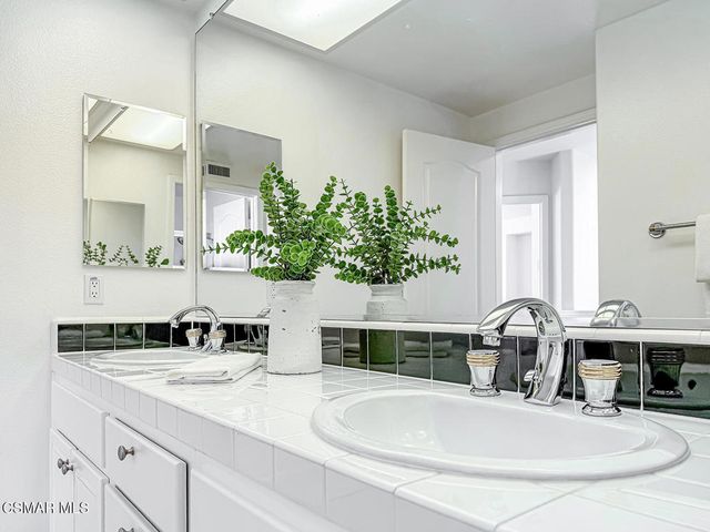 1685 Glider Court, Thousand Oaks, CA 91320