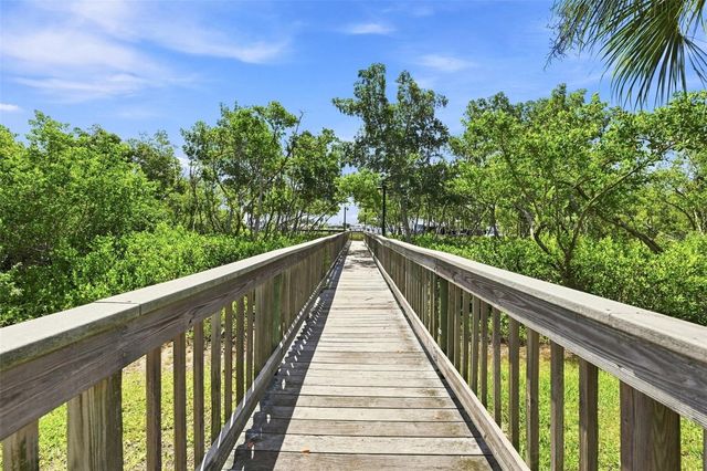 6111 LAGOMAR LANE, Apollo Beach, FL 33572